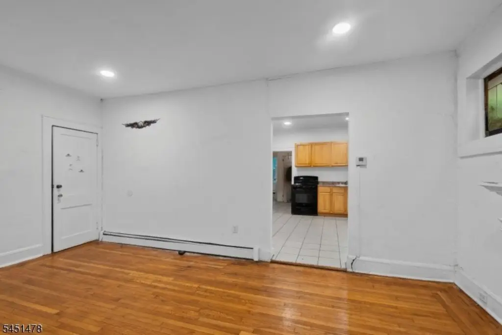 Picture 11