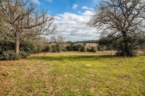 100 Acre Fenced Land in Mcdade