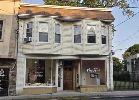 Mixed-Use Investment Opportunity in Lyndhurst