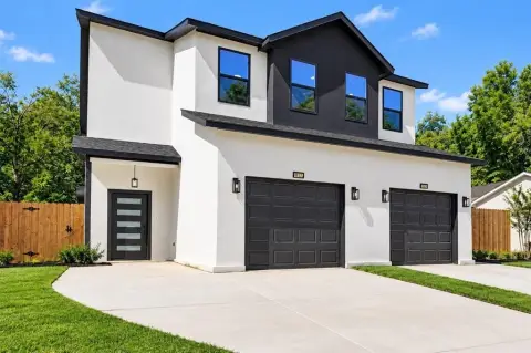 Duplex with Fenced Yard