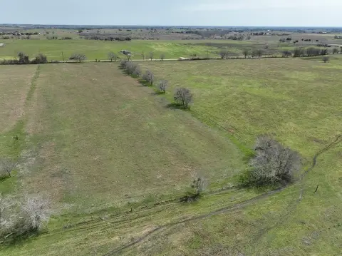 8-Acre Homesite Near Schulenburg, TX