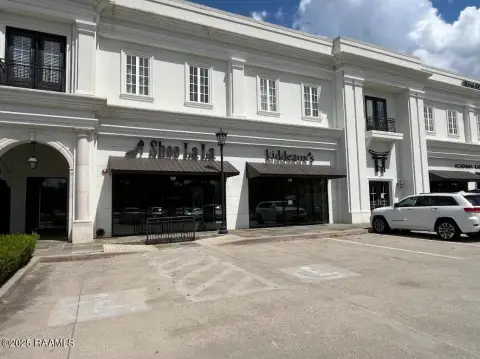Retail Space with Boulevard Frontage