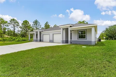 New Duplex in Lehigh Acres