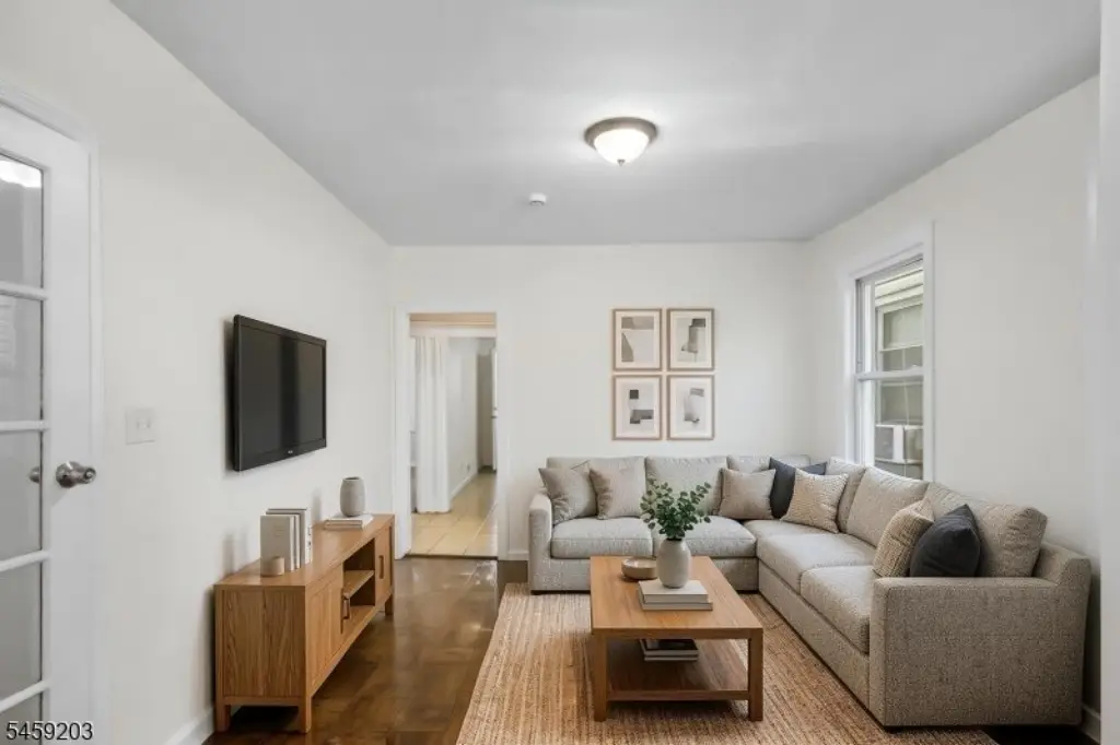 Picture 4