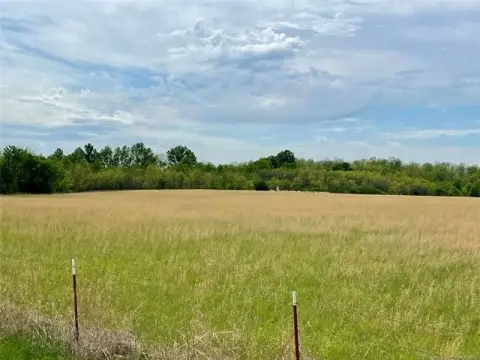 Rolling-Terrain Land