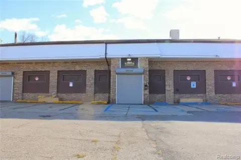 Versatile Commercial Building on Corner Lot