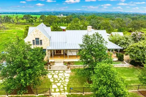 Fredericksburg Ranch with Creek Frontage