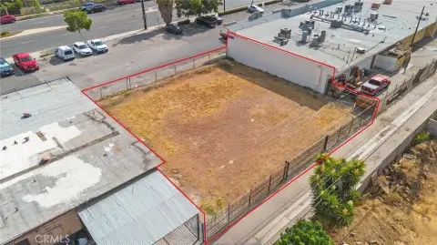 Commercial Land in Retail Setting