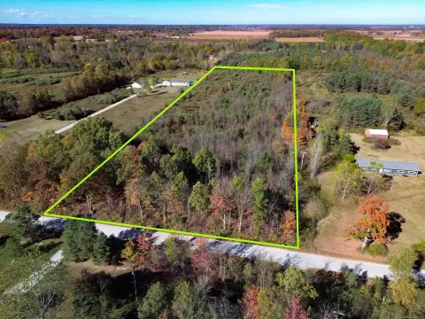 Residential Land in Clyde, MI
