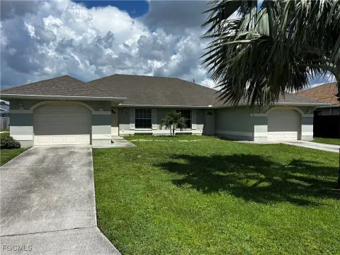 Cape Coral Duplex: Investor Opportunity