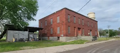 Flat-Iron Retail Building