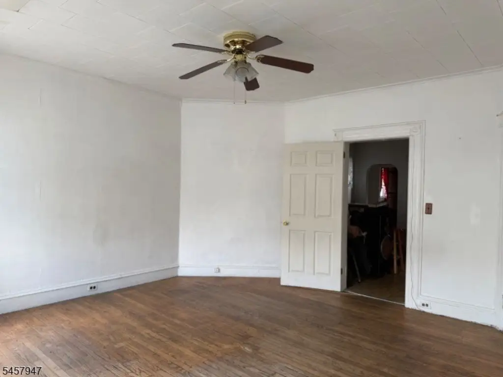 Picture 5