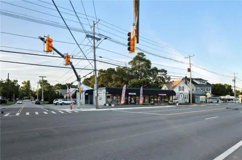 Warwick Commercial Property with Visibility