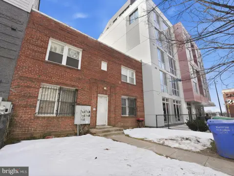 Spacious 4-Unit Multifamily Building