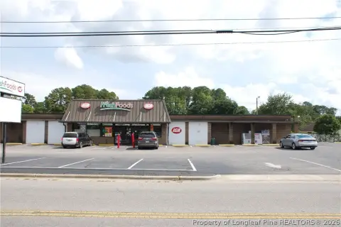 Single-Story Grocery Store