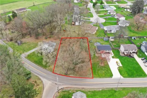 Residential Land in Canfield, OH