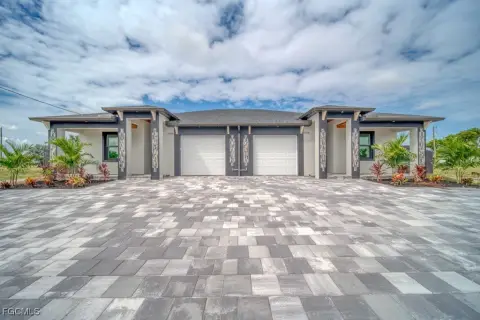 Cape Coral Duplex with Modern Finishes