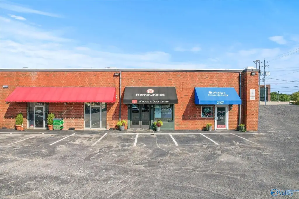 2107 WHITESBURG DR, Huntsville, AL 35801