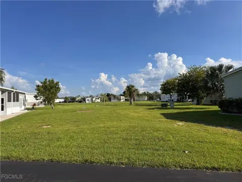 Residential Lot with River View