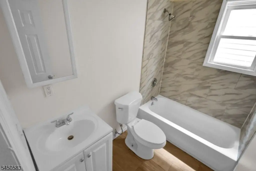 Picture 19