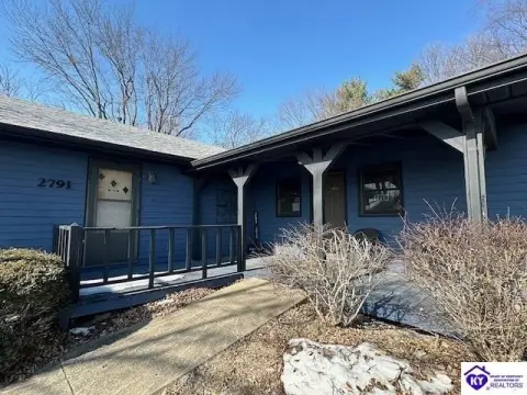 High-Exposure Commercial Property, Elizabethtown