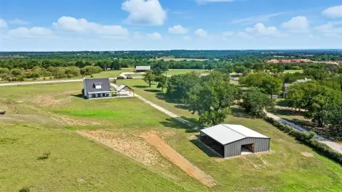 Lipan Farm/Ranch with Horse Amenities
