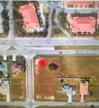 Commercial Land in Cape Coral