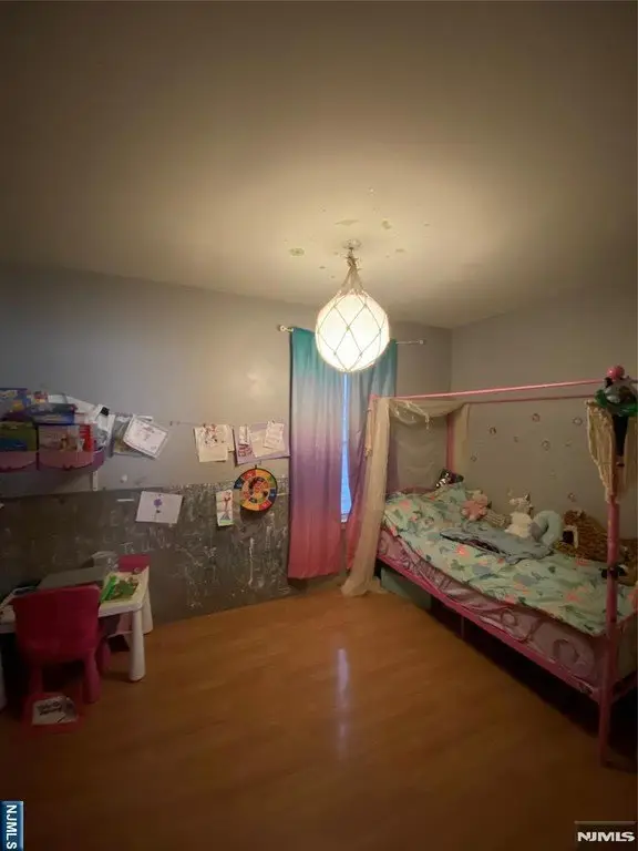 Picture 8