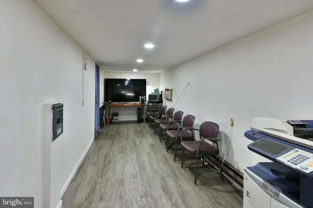 Picture 7