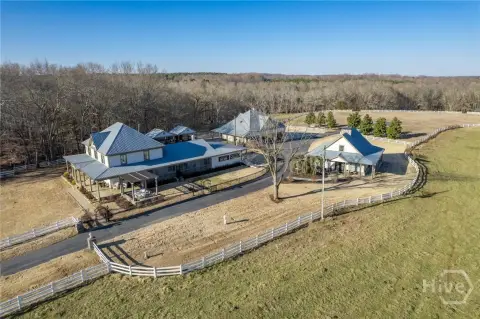 Wedding Venue Estate with Guest Cottage