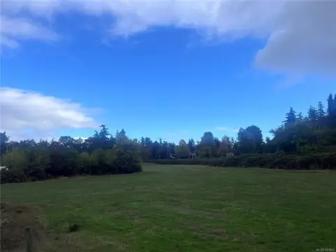 Agricultural Land with Oak Grove