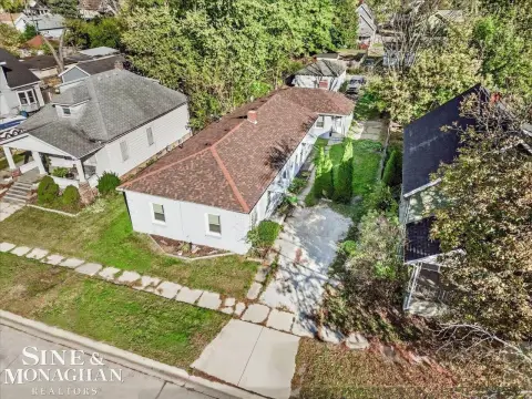 Picture of Triplexes at White St 1207, Port Huron, MI