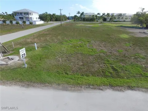 Oversized Corner Lot in Everglades