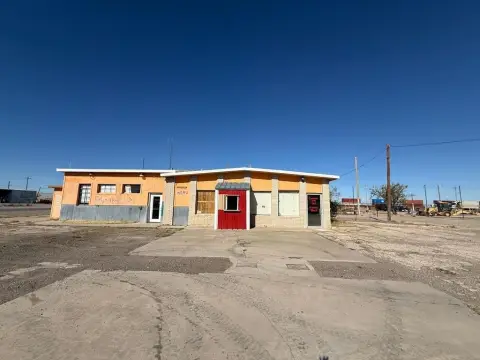 Restaurant Building on Corner Lot