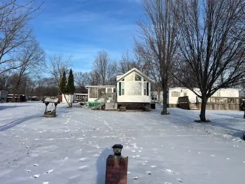 Seneca, IL Land with Park Model