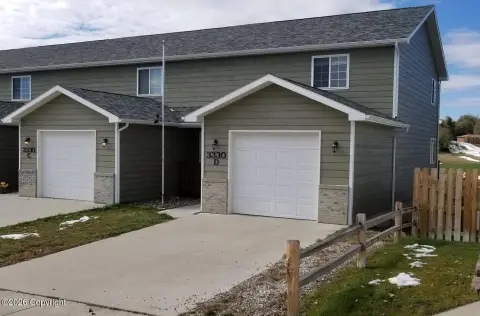 Spacious Quadplex Townhouse with Walkout