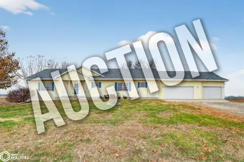 Iowa Ranch with Fenced Pasture