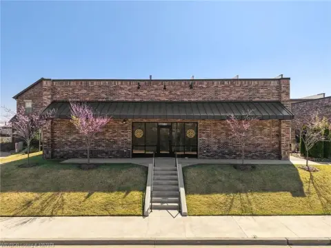 Barling Office/Retail Building at Auction