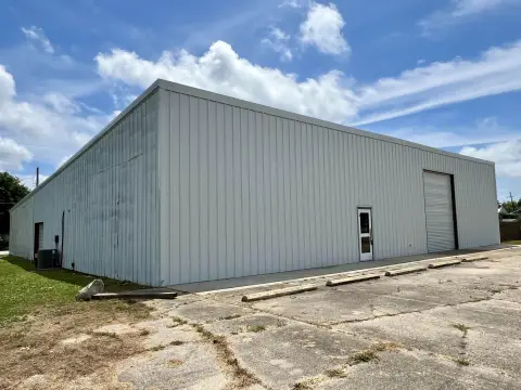 Houma Warehouse Near Downtown
