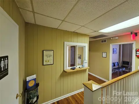 Flexible-Layout Office Suite
