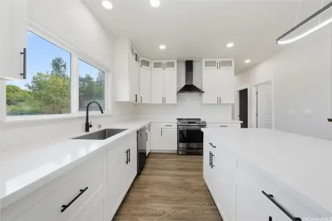 Spacious Multi-Gen Home in Kailua