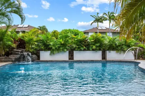 Renovated Beach-Style Home with Ohana