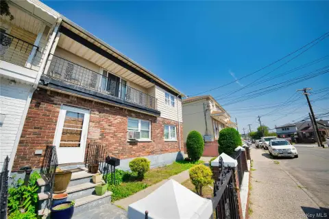 Far Rockaway Duplex with Pool