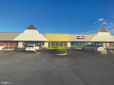 Retail Space in Salisbury Plaza