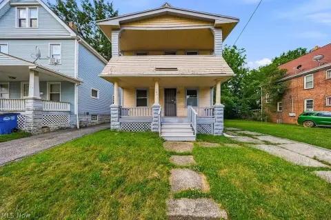 Vacant Up-Down Duplex