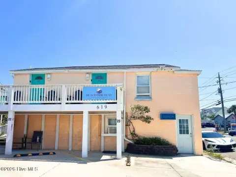 Coastal Motel With Efficiency Units