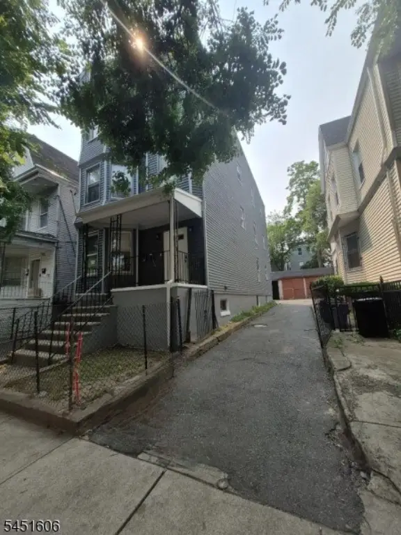 Picture 5