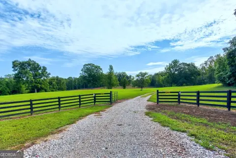 Farm with Barndominium