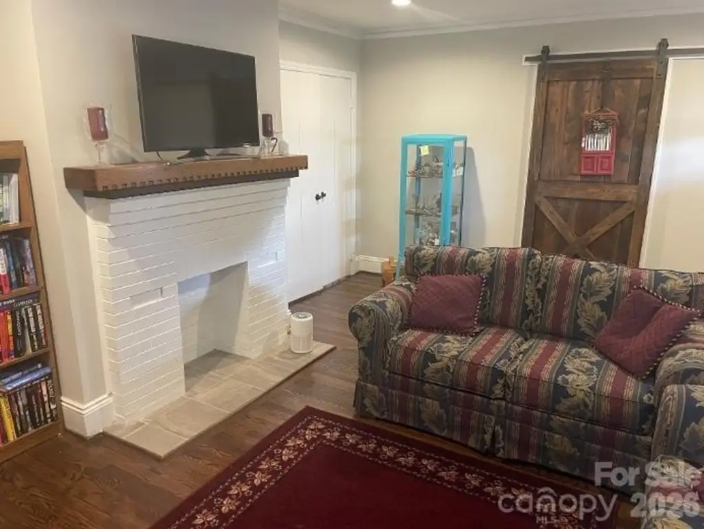 Picture 19