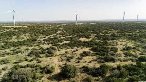 Low-Fenced Hunting Land